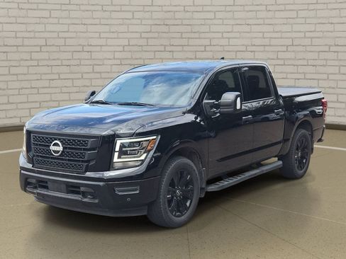 Used 2023 Nissan Titan SV w/ SV Convenience Package AWD/4WD image 1