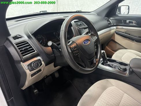 Used 2018 Ford Explorer 4WD w/ Class II Trailer Tow Package image 3