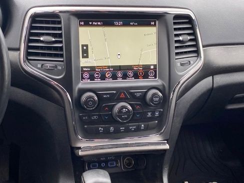 Used 2018 Jeep Grand Cherokee Altitude image 10