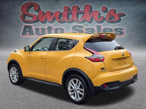 Used 2015 Nissan Juke SV w/ Technology Package AWD/4WD image 4