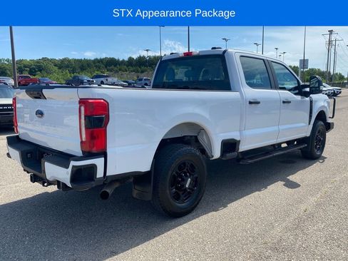 Used 2023 Ford F250 XL w/ STX Appearance Package image 6
