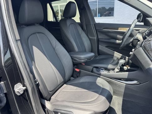 Used 2016 BMW X1 xDrive28i AWD/4WD image 9
