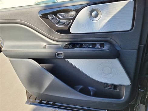 New 2025 Lincoln Aviator Reserve w/ Equipment Group 201A image 16