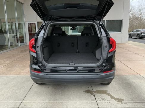 Used 2023 GMC Terrain SLE w/ Driver Convenience Package image 24