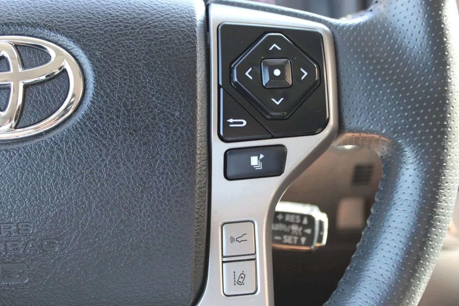 Used 2024 Toyota 4Runner SR5 RWD image 26