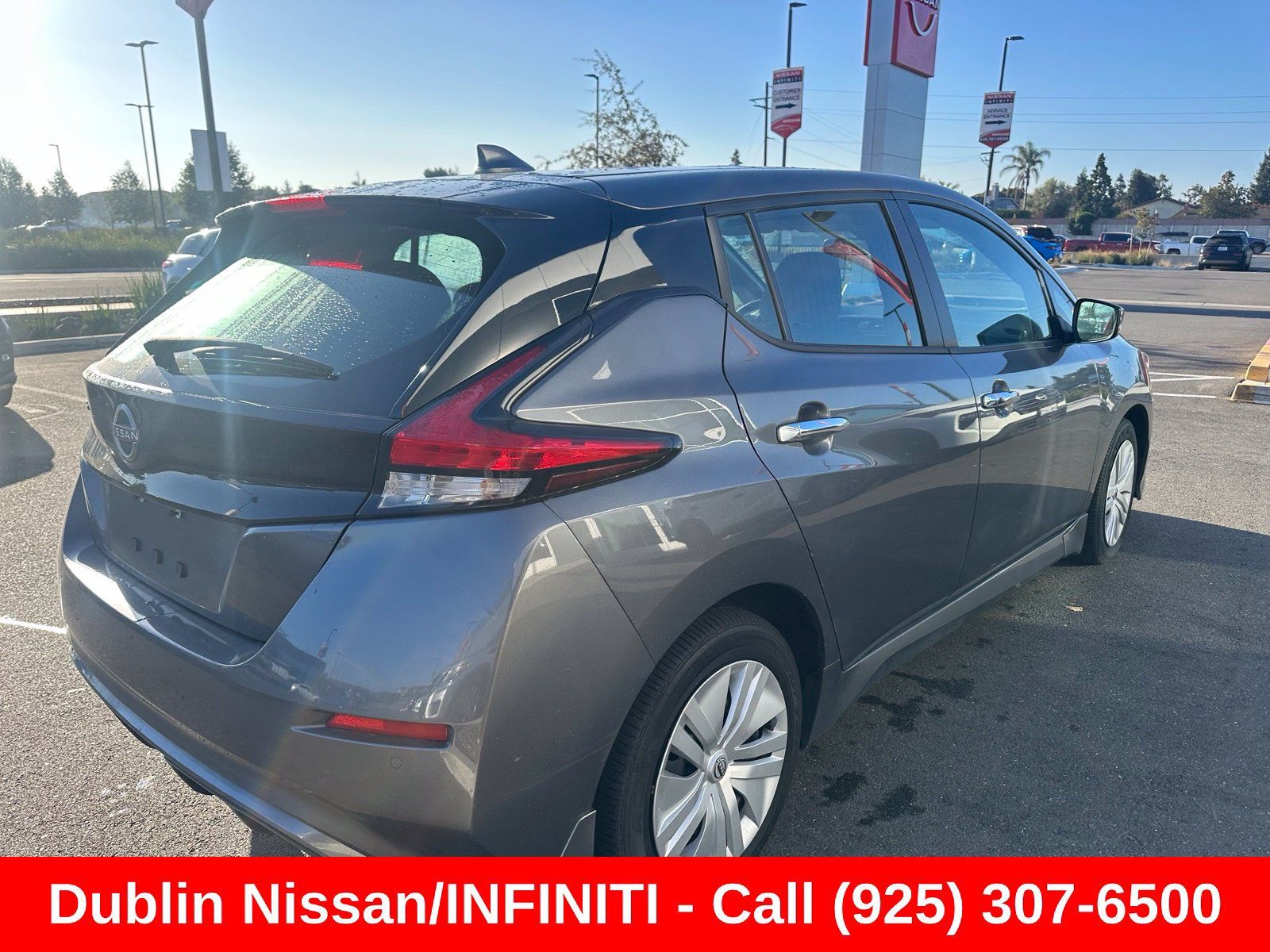 Used 2025 Nissan Leaf S FWD image 3