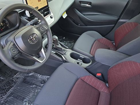 Used 2026 Toyota Corolla SE w/ SE Package FWD image 10
