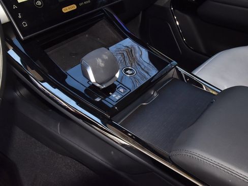 Used 2024 Land Rover Range Rover Sport Dynamic SE image 29