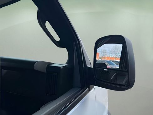 Used 2019 GMC Savana 2500 w/ Driver Convenience Package image 15