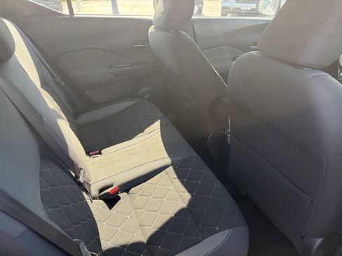 Used 2019 Nissan Kicks FWD image 22