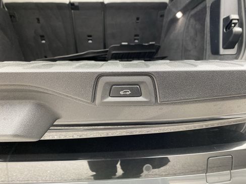 Used 2023 BMW X5 xDrive40i w/ M Sport Package image 46