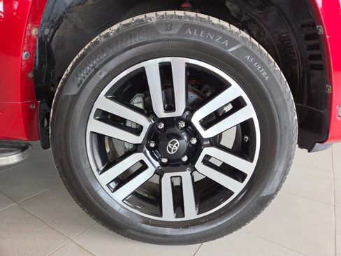 Used 2014 Toyota 4Runner Limited AWD/4WD image 9