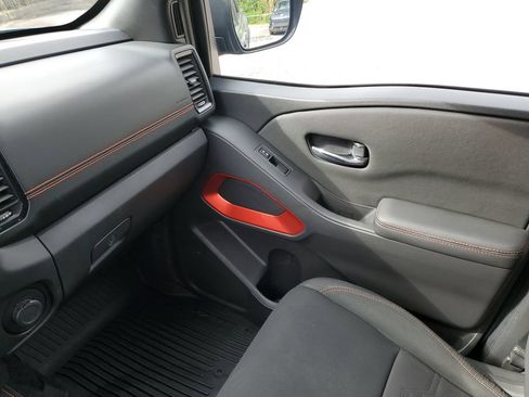 Certified 2024 Nissan Frontier PRO-4X w/ Off-Road Protection Package AWD/4WD image 34
