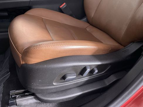 Certified 2022 Cadillac XT5 Premium Luxury image 9