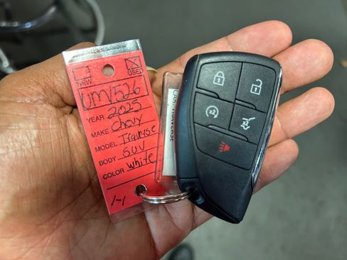 Used 2025 Chevrolet Traverse LT image 22