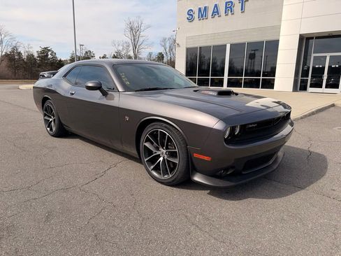 Used 2018 Dodge Challenger R/T Scat Pack image 2