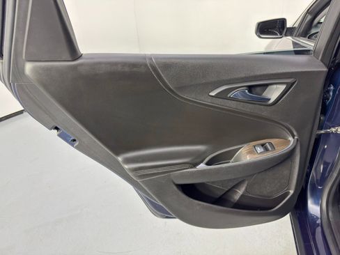 Used 2017 Chevrolet Malibu Premier w/ Premier Sun and Wheel Package image 37