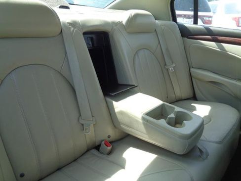 Used 2007 Buick Lucerne CXL w/ Driver Confidence Package FWD image 24