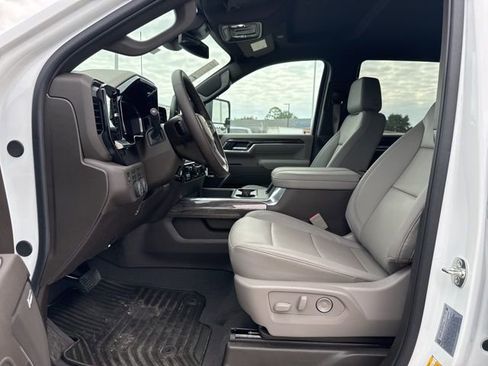 New 2026 Chevrolet Silverado 2500 LTZ w/ LTZ Convenience Package image 25