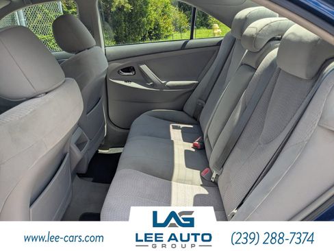 Used 2011 Toyota Camry LE image 9