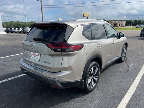 Certified 2024 Nissan Rogue SL w/ SL Premium Package image 28