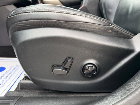 Used 2017 Jeep Cherokee Limited image 14