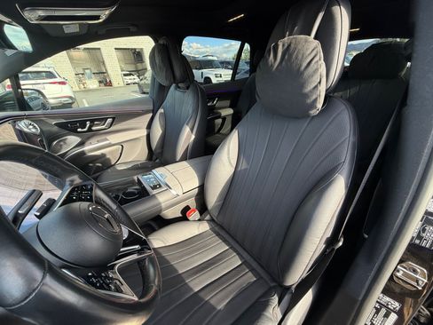 Used 2023 Mercedes-Benz EQS 580 4MATIC SUV image 15