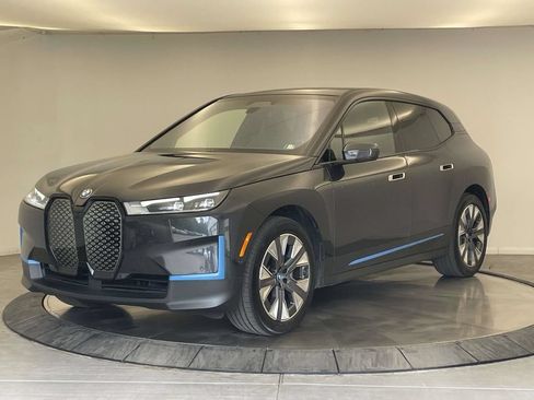 Used 2024 BMW iX xDrive50 AWD/4WD image 1