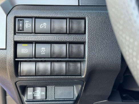 Certified 2025 Toyota Tacoma SR5 image 29