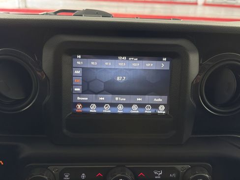 Used 2021 Jeep Wrangler Unlimited Sport image 18