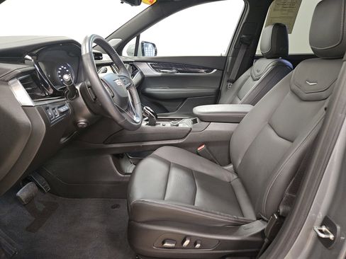 Used 2024 Cadillac XT6 Premium Luxury w/ Technology Package image 8