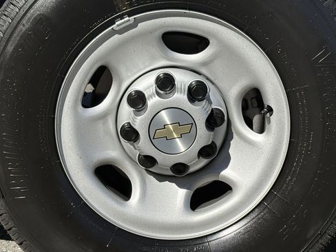 New 2025 Chevrolet Express 2500 w/ Driver Convenience Package image 9