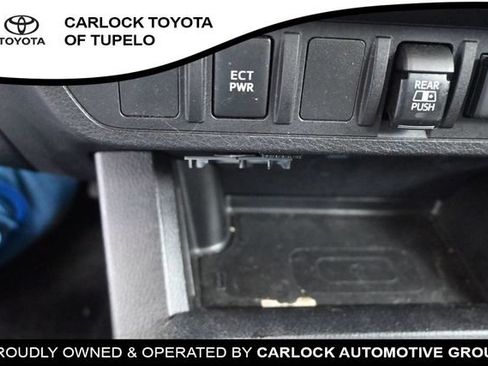 Used 2022 Toyota Tacoma TRD Sport AWD/4WD image 16