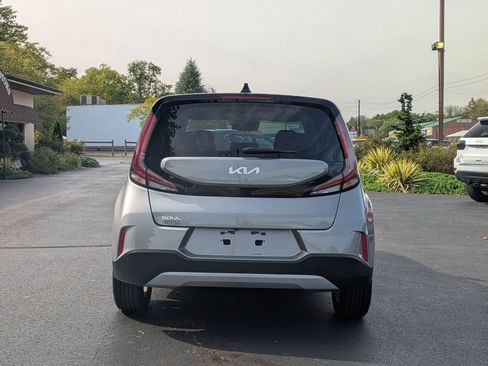 Used 2023 Kia Soul S image 5