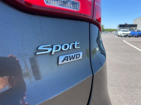 Used 2013 Hyundai Santa Fe Sport w/ Technology Pkg AWD/4WD image 5