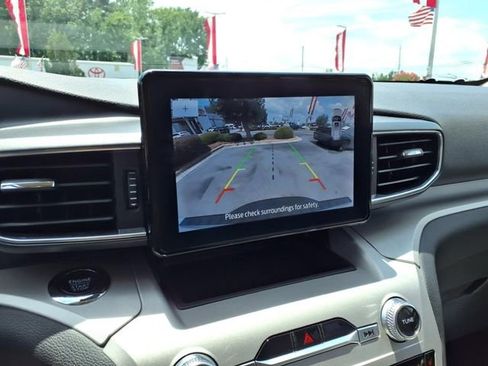 Used 2023 Ford Explorer XLT w/ Equipment Group 202A image 20