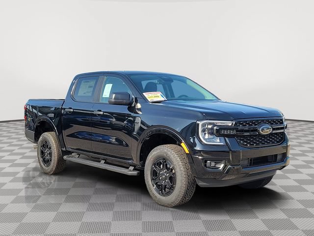 New 2026 Ford Ranger XLT w/ Black Appearance Package RWD image 3