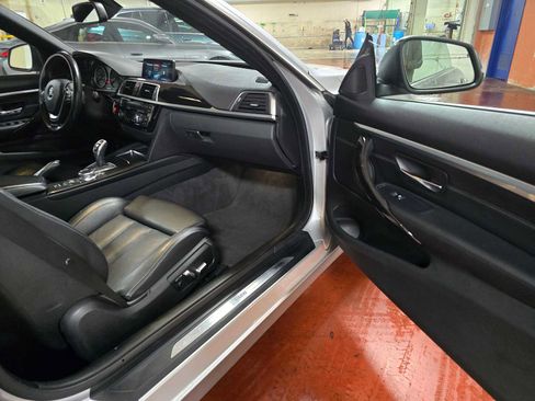 Used 2018 BMW 430i Convertible image 13