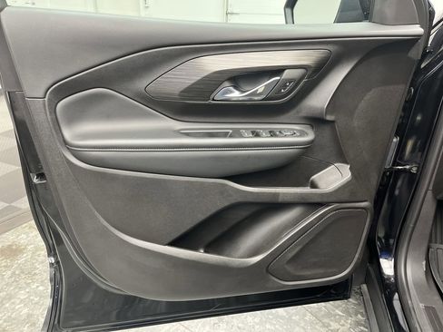 Certified 2024 GMC Terrain SLE w/ Driver Convenience Package image 7