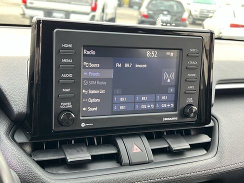 Used 2021 Toyota RAV4 XLE image 18