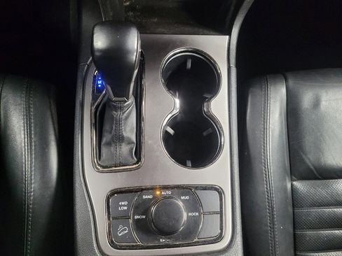 Used 2020 Jeep Grand Cherokee Limited X image 26