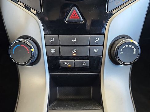 Used 2015 Chevrolet Cruze LT image 19