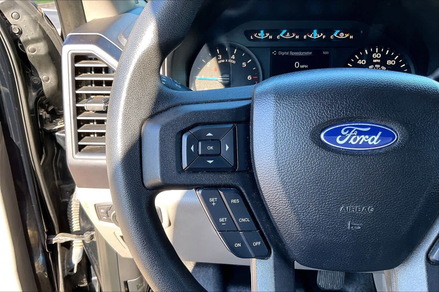 Used 2017 Ford F150 XL w/ Equipment Group 101A Mid AWD/4WD image 23