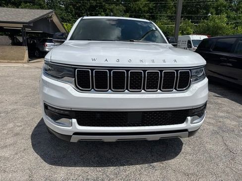 Used 2023 Jeep Wagoneer L Series II RWD image 13
