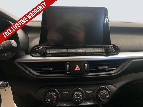 Used 2024 Kia Forte LXS FWD image 32