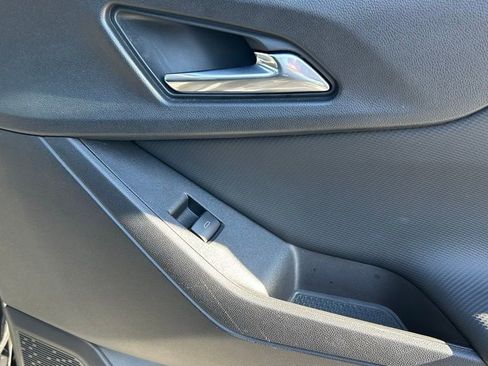 Used 2025 Chevrolet Equinox LT image 13