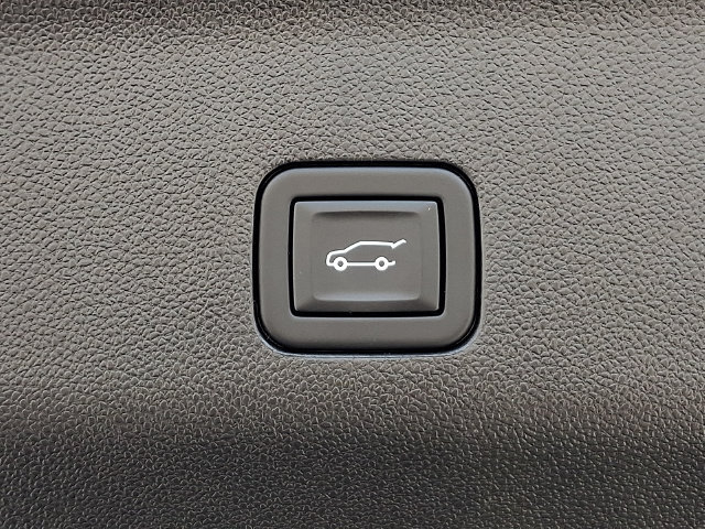 Used 2024 GMC Yukon Denali Ultimate AWD/4WD image 31