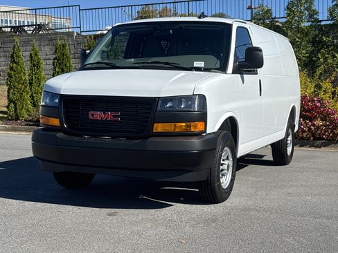 New 2025 GMC Savana 2500 w/ Driver Convenience Package image 5