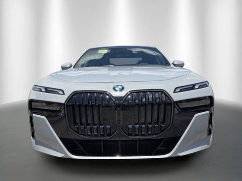 New 2026 BMW 740i xDrive AWD/4WD image 2