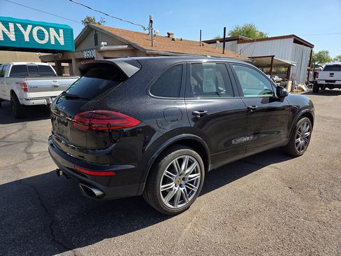 Used 2018 Porsche Cayenne Platinum Edition AWD/4WD image 3